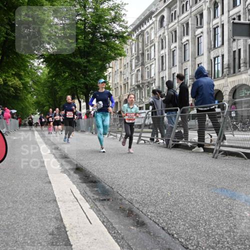 14.06.2026 - REWE Women's Run J. Mangold http://msf.ph/oto/9761283 14.06.2026 11:05:56 Ziel 5382, 5541, 5727, 5794, 5799, 5844, 5960 meine-sportfotos.de