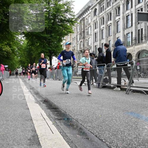 14.06.2026 - REWE Women's Run J. Mangold http://msf.ph/oto/9761288 14.06.2026 11:05:56 Ziel 5382, 5541, 5727, 5794, 5799, 5844, 5960 meine-sportfotos.de