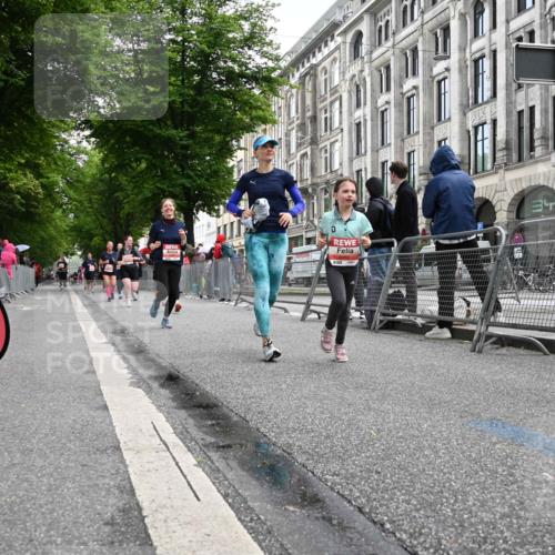 14.06.2026 - REWE Women's Run J. Mangold http://msf.ph/oto/9761291 14.06.2026 11:05:56 Ziel 5382, 5541, 5727, 5794, 5799, 5844, 5960 meine-sportfotos.de
