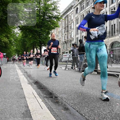 14.06.2026 - REWE Women's Run J. Mangold http://msf.ph/oto/9761302 14.06.2026 11:05:57 Ziel 5075, 5076, 5134, 5382, 5541, 5727, 5794, 5799, 5844, 5960 meine-sportfotos.de