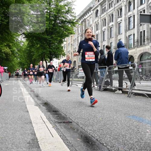 14.06.2026 - REWE Women's Run J. Mangold http://msf.ph/oto/9761307 14.06.2026 11:05:58 Ziel 5075, 5076, 5134, 5382, 5541, 5794, 5799, 5829, 5844, 5960 meine-sportfotos.de