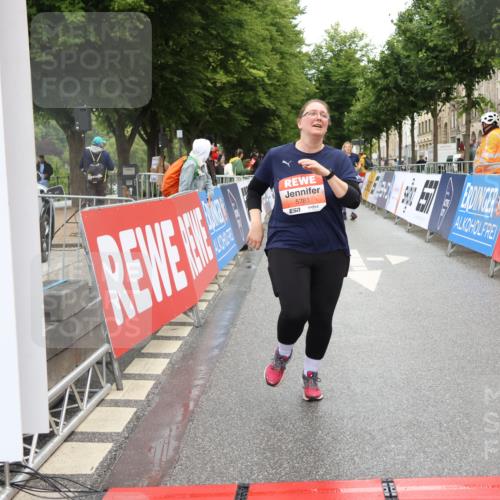 14.06.2026 - REWE Women's Run Strokosch-Dieckow http://msf.ph/oto/9761342 14.06.2026 11:14:24 Ziel 5781 meine-sportfotos.de