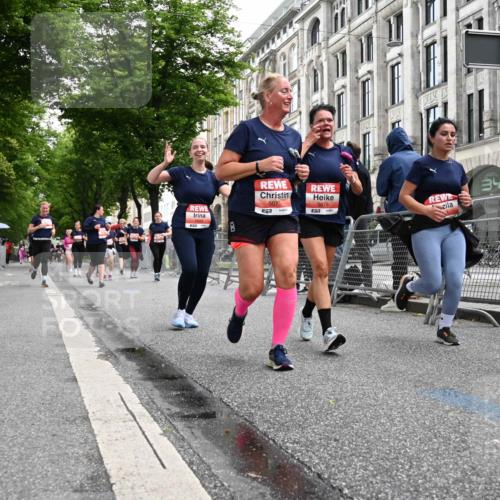 14.06.2026 - REWE Women's Run J. Mangold http://msf.ph/oto/9761365 14.06.2026 11:06:03 Ziel 5075, 5076, 5134, 5222, 5382, 5491, 5541, 5574, 5829, 5844, 6024 meine-sportfotos.de
