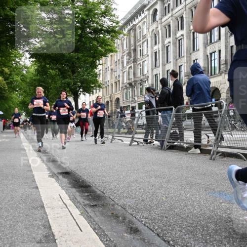 14.06.2026 - REWE Women's Run J. Mangold http://msf.ph/oto/9761381 14.06.2026 11:06:05 Ziel 5071, 5075, 5076, 5134, 5222, 5283, 5382, 5441, 5480, 5491, 5501, 5541, 5574, 5829, 6024, 6067 meine-sportfotos.de