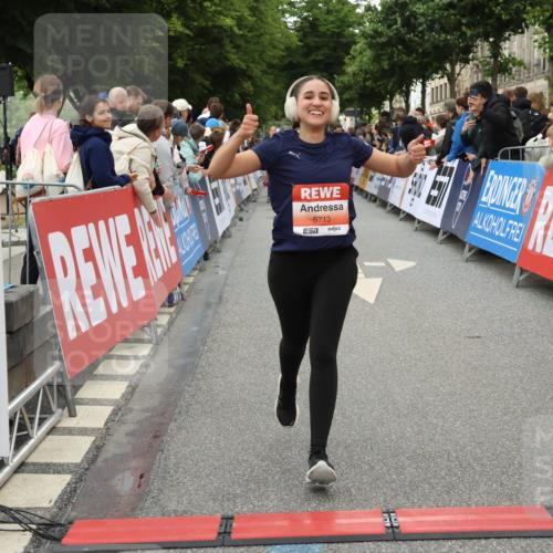 14.06.2026 - REWE Women's Run Strokosch-Dieckow http://msf.ph/oto/9761419 14.06.2026 10:58:48 Ziel 5086, 5713 meine-sportfotos.de