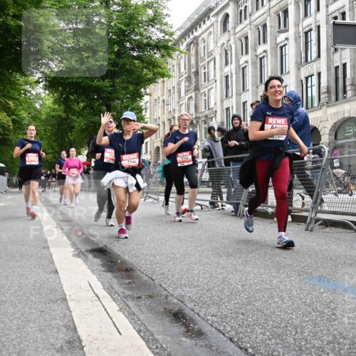 14.06.2026 - REWE Women's Run J. Mangold http://msf.ph/oto/9761420 14.06.2026 11:06:08 Ziel 5071, 5084, 5222, 5283, 5441, 5480, 5491, 5501, 5574, 5605, 5829, 6024, 6067 meine-sportfotos.de
