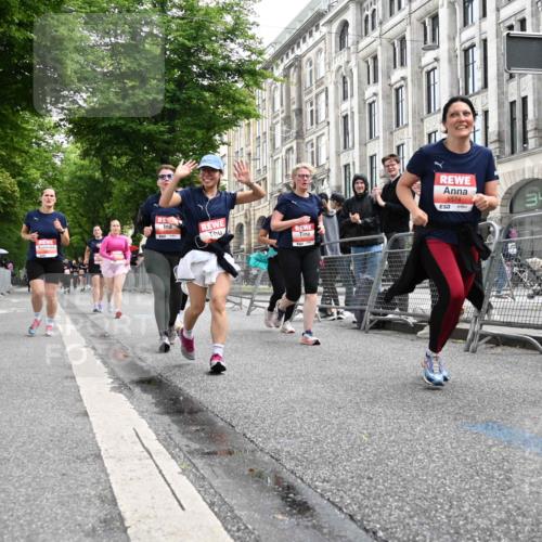 14.06.2026 - REWE Women's Run J. Mangold http://msf.ph/oto/9761423 14.06.2026 11:06:09 Ziel 5071, 5084, 5222, 5283, 5441, 5480, 5491, 5501, 5574, 5605, 6024, 6067 meine-sportfotos.de