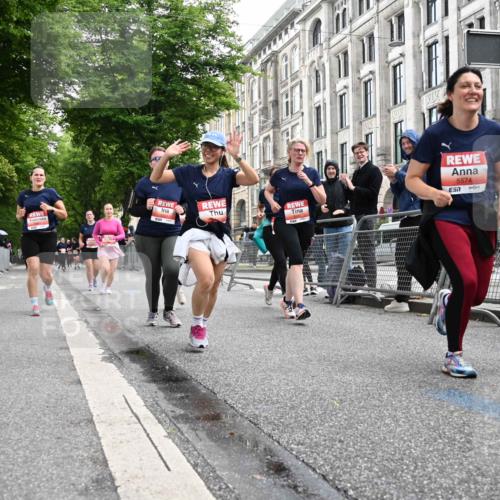 14.06.2026 - REWE Women's Run J. Mangold http://msf.ph/oto/9761426 14.06.2026 11:06:09 Ziel 5071, 5084, 5222, 5283, 5441, 5480, 5491, 5501, 5574, 5605, 6024, 6067 meine-sportfotos.de