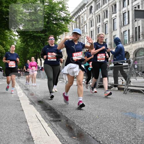 14.06.2026 - REWE Women's Run J. Mangold http://msf.ph/oto/9761430 14.06.2026 11:06:09 Ziel 5071, 5084, 5222, 5283, 5441, 5480, 5491, 5501, 5574, 5605, 6024, 6067 meine-sportfotos.de