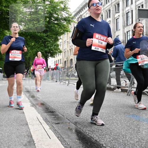 14.06.2026 - REWE Women's Run J. Mangold http://msf.ph/oto/9761444 14.06.2026 11:06:10 Ziel 5071, 5084, 5222, 5283, 5441, 5480, 5491, 5501, 5574, 5605, 6024, 6067 meine-sportfotos.de