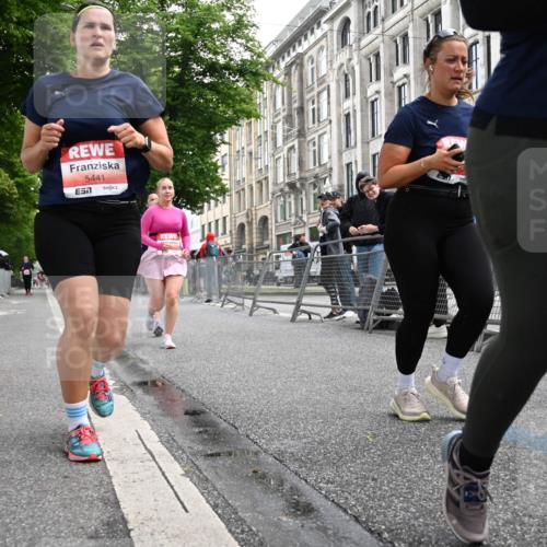 14.06.2026 - REWE Women's Run J. Mangold http://msf.ph/oto/9761448 14.06.2026 11:06:11 Ziel 5071, 5084, 5222, 5283, 5441, 5480, 5491, 5501, 5574, 5605, 6067 meine-sportfotos.de