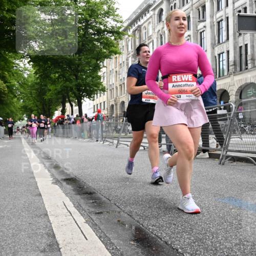 14.06.2026 - REWE Women's Run J. Mangold http://msf.ph/oto/9761461 14.06.2026 11:06:13 Ziel 5071, 5084, 5283, 5288, 5436, 5441, 5480, 5501, 5574, 5605, 6067 meine-sportfotos.de