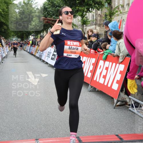 14.06.2026 - REWE Women's Run Strokosch-Dieckow http://msf.ph/oto/9761534 14.06.2026 10:58:40 Ziel 5086, 5980 meine-sportfotos.de