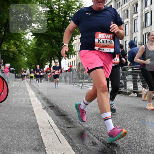 14.06.2026 - REWE Women's Run J. Mangold http://msf.ph/oto/9761566 14.06.2026 11:06:28 Ziel 5347, 5534, 5535, 5627, 5723, 5816, 5856 meine-sportfotos.de