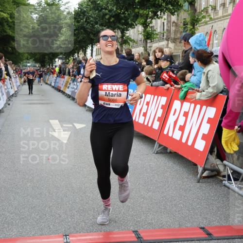 14.06.2026 - REWE Women's Run Strokosch-Dieckow http://msf.ph/oto/9761572 14.06.2026 10:58:40 Ziel 5086, 5980 meine-sportfotos.de