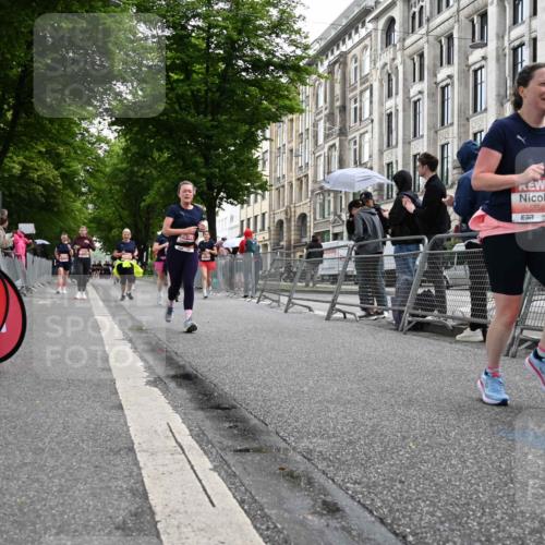 14.06.2026 - REWE Women's Run J. Mangold http://msf.ph/oto/9761585 14.06.2026 11:06:31 Ziel 5347, 5510, 5534, 5542, 5627, 5676, 5734, 5816, 5856 meine-sportfotos.de