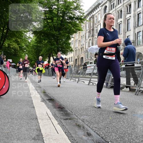 14.06.2026 - REWE Women's Run J. Mangold http://msf.ph/oto/9761594 14.06.2026 11:06:33 Ziel 5104, 5510, 5534, 5542, 5627, 5676, 5677, 5734, 5856 meine-sportfotos.de