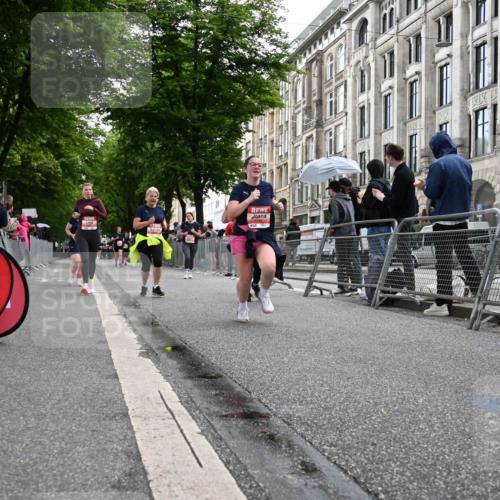 14.06.2026 - REWE Women's Run J. Mangold http://msf.ph/oto/9761603 14.06.2026 11:06:34 Ziel 5104, 5510, 5534, 5542, 5676, 5677, 5734, 5856 meine-sportfotos.de