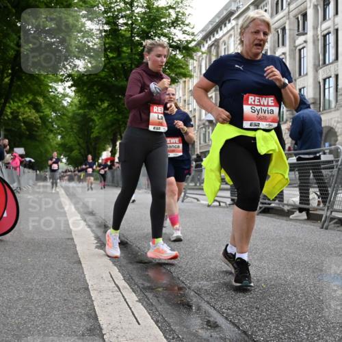 14.06.2026 - REWE Women's Run J. Mangold http://msf.ph/oto/9761640 14.06.2026 11:06:37 Ziel 5104, 5510, 5534, 5542, 5676, 5677, 5734, 5735, 5977, 6012 meine-sportfotos.de