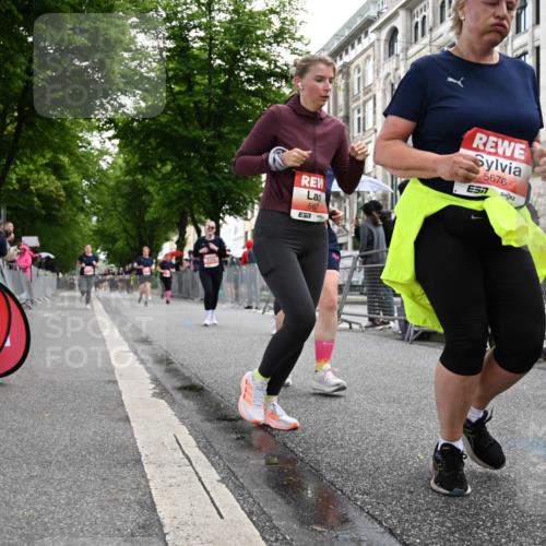 14.06.2026 - REWE Women's Run J. Mangold http://msf.ph/oto/9761643 14.06.2026 11:06:38 Ziel 5104, 5510, 5542, 5676, 5677, 5734, 5735, 5977, 6012 meine-sportfotos.de