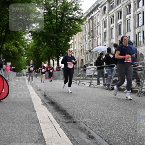 14.06.2026 - REWE Women's Run J. Mangold http://msf.ph/oto/9761653 14.06.2026 11:06:40 Ziel 5104, 5268, 5437, 5510, 5676, 5677, 5734, 5735, 5977, 6012 meine-sportfotos.de