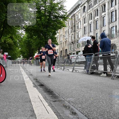 14.06.2026 - REWE Women's Run J. Mangold http://msf.ph/oto/9761683 14.06.2026 11:06:42 Ziel 5104, 5268, 5437, 5677, 5735, 5977, 6012, 6041 meine-sportfotos.de
