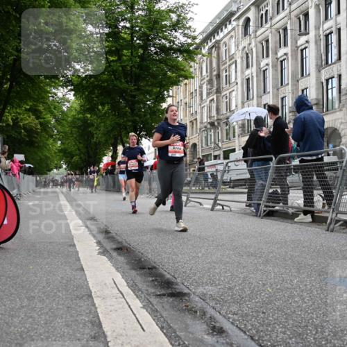 14.06.2026 - REWE Women's Run J. Mangold http://msf.ph/oto/9761689 14.06.2026 11:06:43 Ziel 5268, 5437, 5735, 5977, 6012, 6041 meine-sportfotos.de
