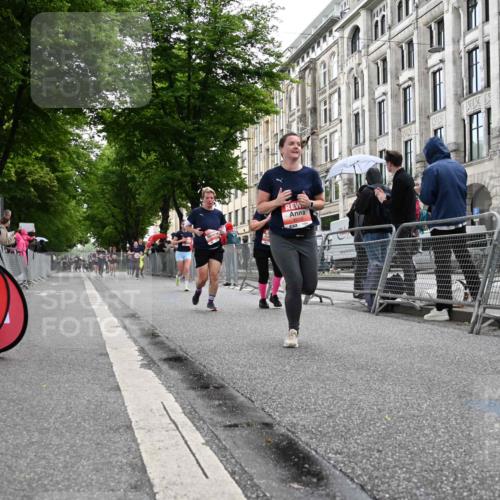 14.06.2026 - REWE Women's Run J. Mangold http://msf.ph/oto/9761694 14.06.2026 11:06:43 Ziel 5268, 5437, 5735, 5977, 6012, 6041 meine-sportfotos.de