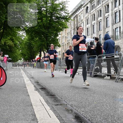 14.06.2026 - REWE Women's Run J. Mangold http://msf.ph/oto/9761696 14.06.2026 11:06:43 Ziel 5268, 5437, 5735, 5977, 6012, 6041 meine-sportfotos.de