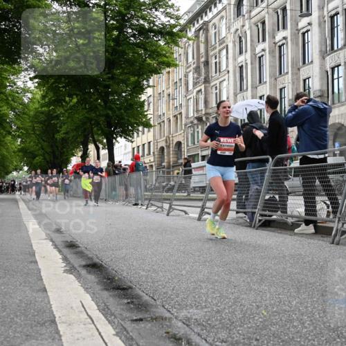 14.06.2026 - REWE Women's Run J. Mangold http://msf.ph/oto/9761724 14.06.2026 11:06:47 Ziel 5103, 5268, 5437, 6012, 6041 meine-sportfotos.de