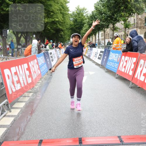 14.06.2026 - REWE Women's Run Strokosch-Dieckow http://msf.ph/oto/9761725 14.06.2026 11:13:39 Ziel 5057, 5252, 5537, 5564, 5645, 5678, 5726, 5955, 6033, 6059 meine-sportfotos.de