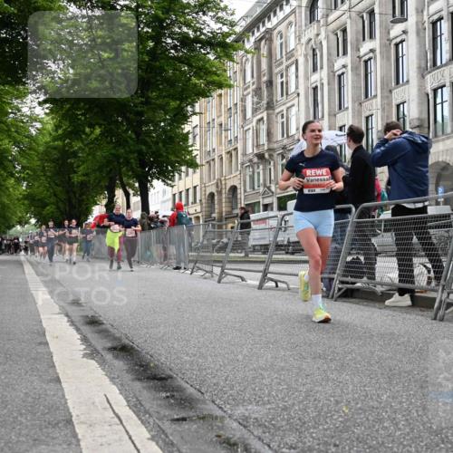 14.06.2026 - REWE Women's Run J. Mangold http://msf.ph/oto/9761726 14.06.2026 11:06:47 Ziel 5103, 5268, 5437, 6012, 6041 meine-sportfotos.de