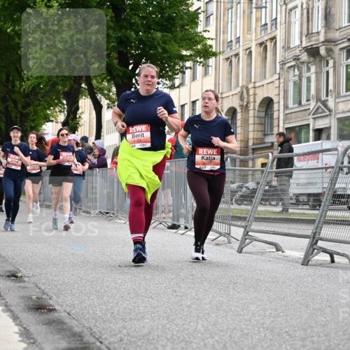 14.06.2026 - REWE Women's Run J. Mangold http://msf.ph/oto/9761729 14.06.2026 11:06:51 Ziel 5103, 5229, 5368, 5483, 5484, 6041 meine-sportfotos.de