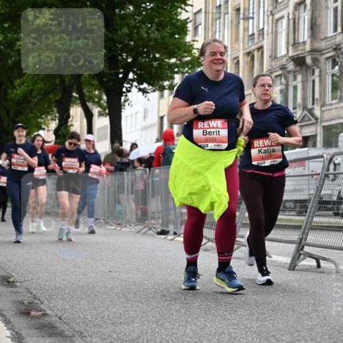 14.06.2026 - REWE Women's Run J. Mangold http://msf.ph/oto/9761739 14.06.2026 11:06:51 Ziel 5103, 5229, 5368, 5483, 5484, 6041 meine-sportfotos.de