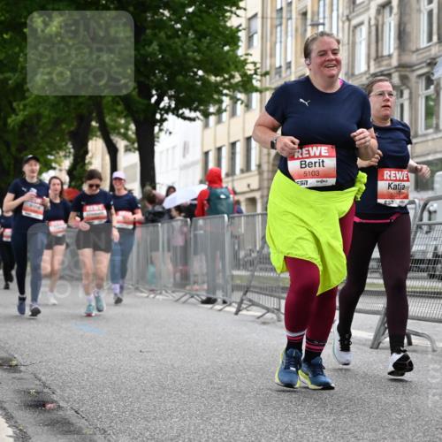 14.06.2026 - REWE Women's Run J. Mangold http://msf.ph/oto/9761742 14.06.2026 11:06:52 Ziel 5103, 5229, 5368, 5369, 5483, 5484, 6041 meine-sportfotos.de