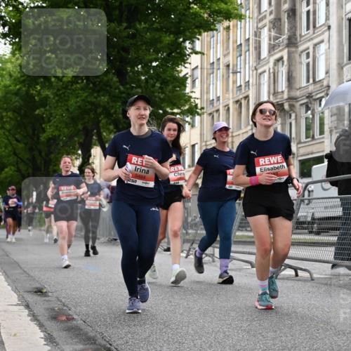 14.06.2026 - REWE Women's Run J. Mangold http://msf.ph/oto/9761762 14.06.2026 11:06:55 Ziel 5103, 5229, 5368, 5369, 5483, 5484, 5630, 6065 meine-sportfotos.de