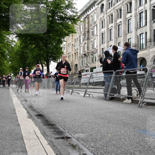 14.06.2026 - REWE Women's Run J. Mangold http://msf.ph/oto/9761800 14.06.2026 11:07:01 Ziel 5190, 5319, 5368, 5369, 5483, 5484, 5630, 5728, 5895, 6065 meine-sportfotos.de