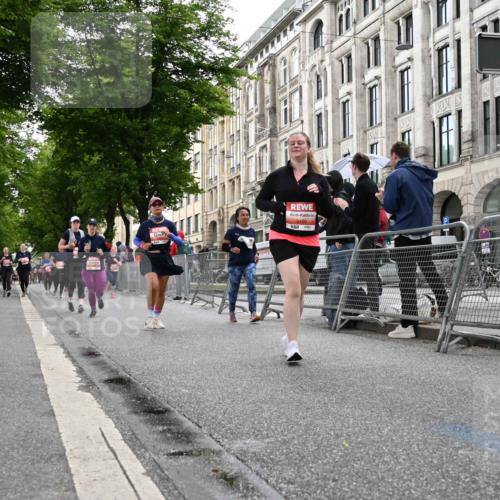 14.06.2026 - REWE Women's Run J. Mangold http://msf.ph/oto/9761815 14.06.2026 11:07:03 Ziel 5190, 5319, 5476, 5630, 5728, 5808, 5895, 6065 meine-sportfotos.de