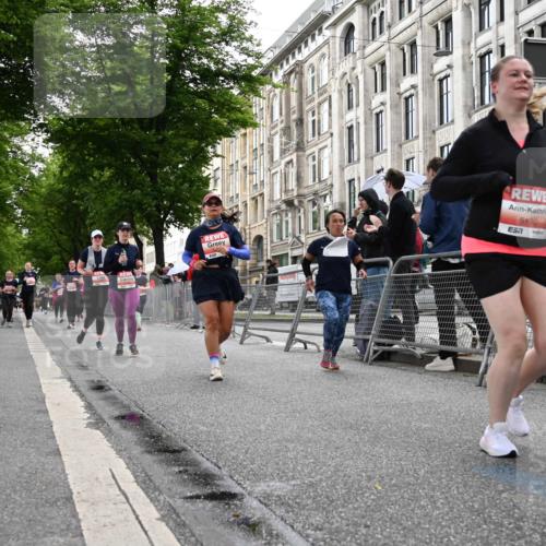 14.06.2026 - REWE Women's Run J. Mangold http://msf.ph/oto/9761825 14.06.2026 11:07:04 Ziel 5190, 5319, 5476, 5630, 5728, 5808, 5895, 6065 meine-sportfotos.de