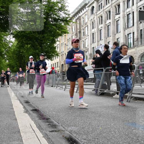 14.06.2026 - REWE Women's Run J. Mangold http://msf.ph/oto/9761837 14.06.2026 11:07:04 Ziel 5190, 5319, 5476, 5630, 5728, 5808, 5895, 6065 meine-sportfotos.de