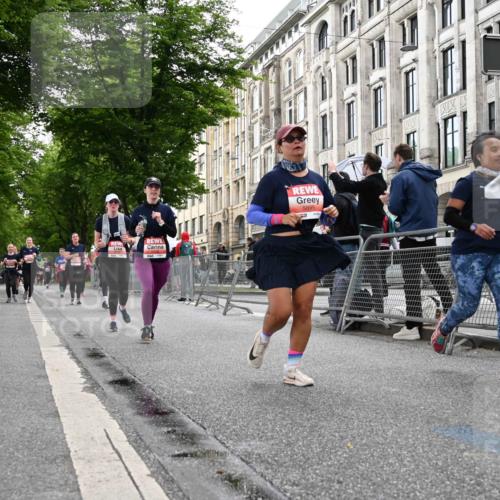 14.06.2026 - REWE Women's Run J. Mangold http://msf.ph/oto/9761840 14.06.2026 11:07:05 Ziel 5118, 5119, 5190, 5319, 5412, 5476, 5728, 5808, 5895, 6065 meine-sportfotos.de