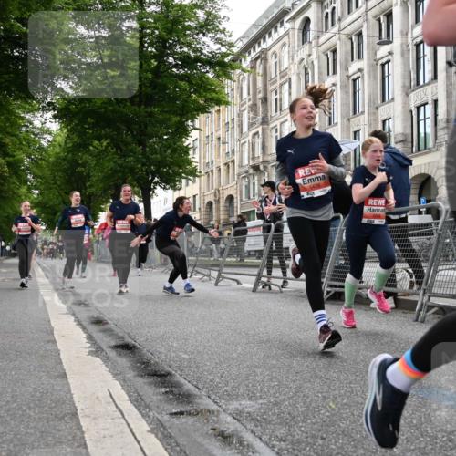14.06.2026 - REWE Women's Run J. Mangold http://msf.ph/oto/9761873 14.06.2026 11:07:08 Ziel 5116, 5118, 5119, 5281, 5319, 5412, 5476, 5502, 5728, 5803, 5808, 5895 meine-sportfotos.de