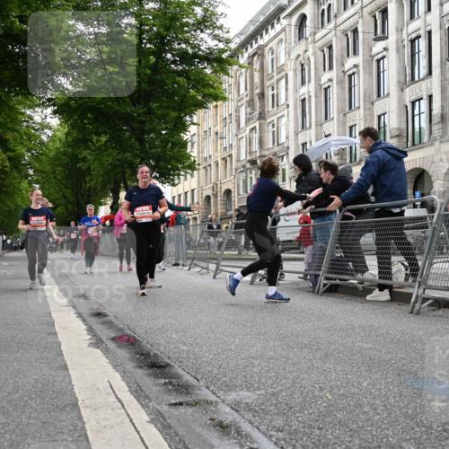 14.06.2026 - REWE Women's Run J. Mangold http://msf.ph/oto/9761884 14.06.2026 11:07:09 Ziel 5116, 5118, 5119, 5122, 5281, 5319, 5412, 5476, 5502, 5728, 5803, 5808, 5895 meine-sportfotos.de