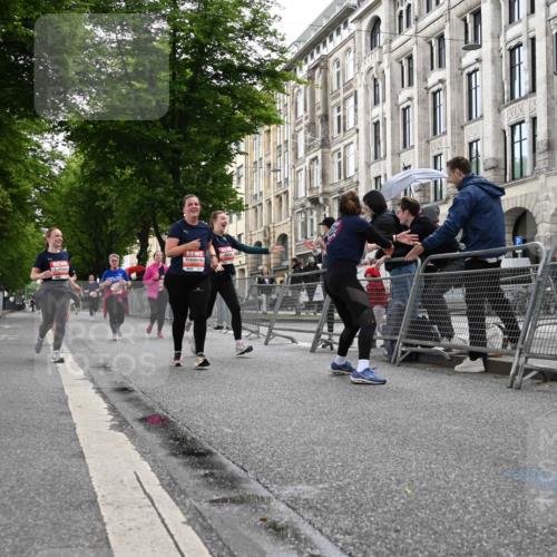 14.06.2026 - REWE Women's Run J. Mangold http://msf.ph/oto/9761886 14.06.2026 11:07:09 Ziel 5116, 5118, 5119, 5122, 5281, 5319, 5412, 5476, 5502, 5728, 5803, 5808, 5895 meine-sportfotos.de