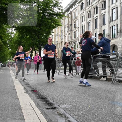 14.06.2026 - REWE Women's Run J. Mangold http://msf.ph/oto/9761894 14.06.2026 11:07:10 Ziel 5116, 5118, 5119, 5122, 5281, 5319, 5412, 5476, 5502, 5728, 5803, 5808 meine-sportfotos.de