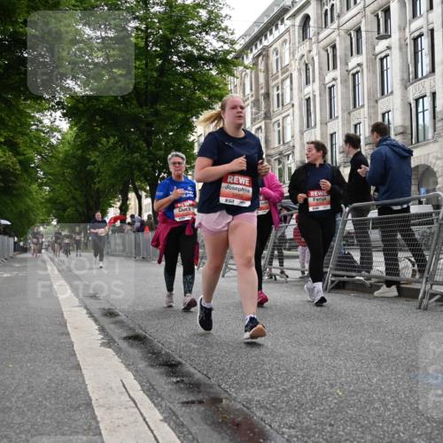 14.06.2026 - REWE Women's Run J. Mangold http://msf.ph/oto/9761927 14.06.2026 11:07:13 Ziel 5116, 5118, 5119, 5122, 5168, 5281, 5412, 5502, 5803 meine-sportfotos.de