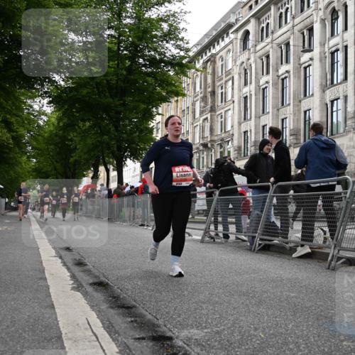 14.06.2026 - REWE Women's Run J. Mangold http://msf.ph/oto/9761948 14.06.2026 11:07:18 Ziel 5122, 5168, 5281, 5384, 5385, 5502 meine-sportfotos.de