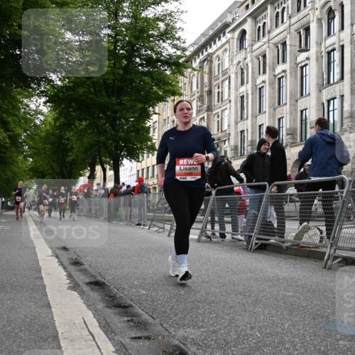 14.06.2026 - REWE Women's Run J. Mangold http://msf.ph/oto/9761950 14.06.2026 11:07:18 Ziel 5122, 5168, 5281, 5384, 5385, 5502 meine-sportfotos.de