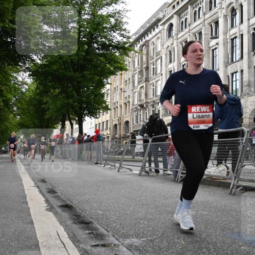 14.06.2026 - REWE Women's Run J. Mangold http://msf.ph/oto/9761957 14.06.2026 11:07:18 Ziel 5122, 5168, 5281, 5384, 5385, 5502 meine-sportfotos.de