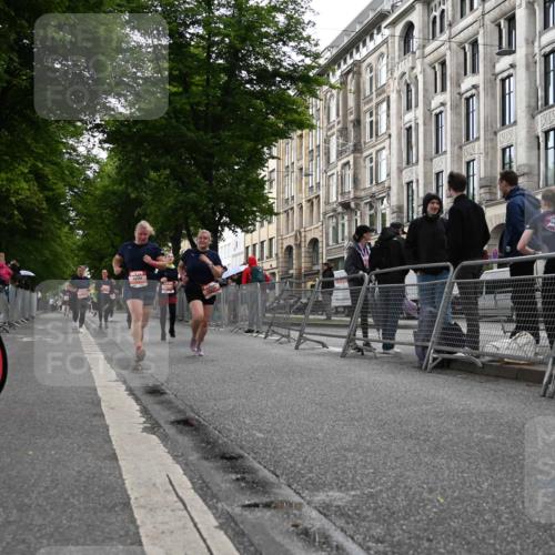 14.06.2026 - REWE Women's Run J. Mangold http://msf.ph/oto/9761962 14.06.2026 11:07:22 Ziel 5168, 5384, 5385, 5908, 5909 meine-sportfotos.de